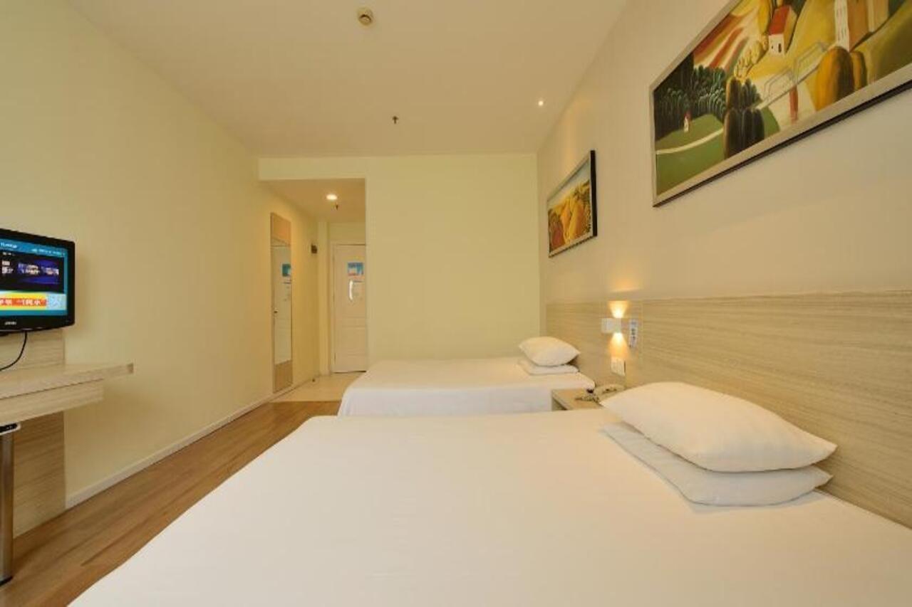 Hanting Hotel Shanghai Xujiahui Exterior photo